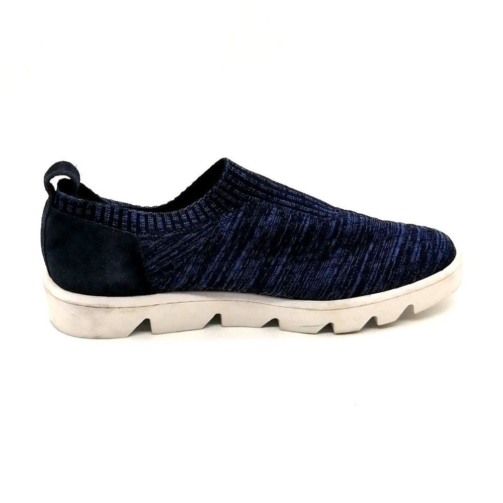 Bernardo Navy Blue Slip-On Sneakers fabric upper
soft stretch comfortable knit - Picture 3 of 12
